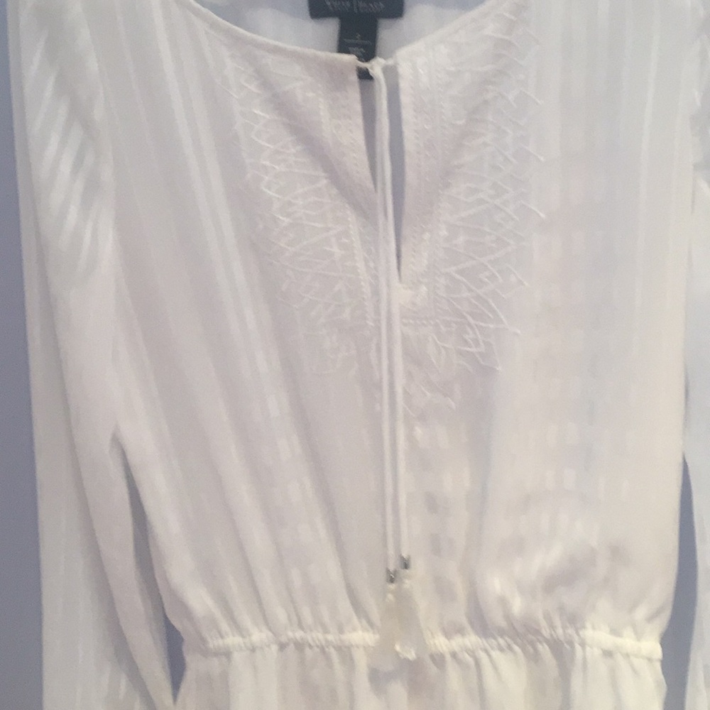 New without tags WHBM blouse white, size 2. - Picture 2 of 8